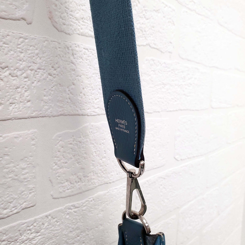 HERMÈS 'DEEP BLUE' EVELYNE 29